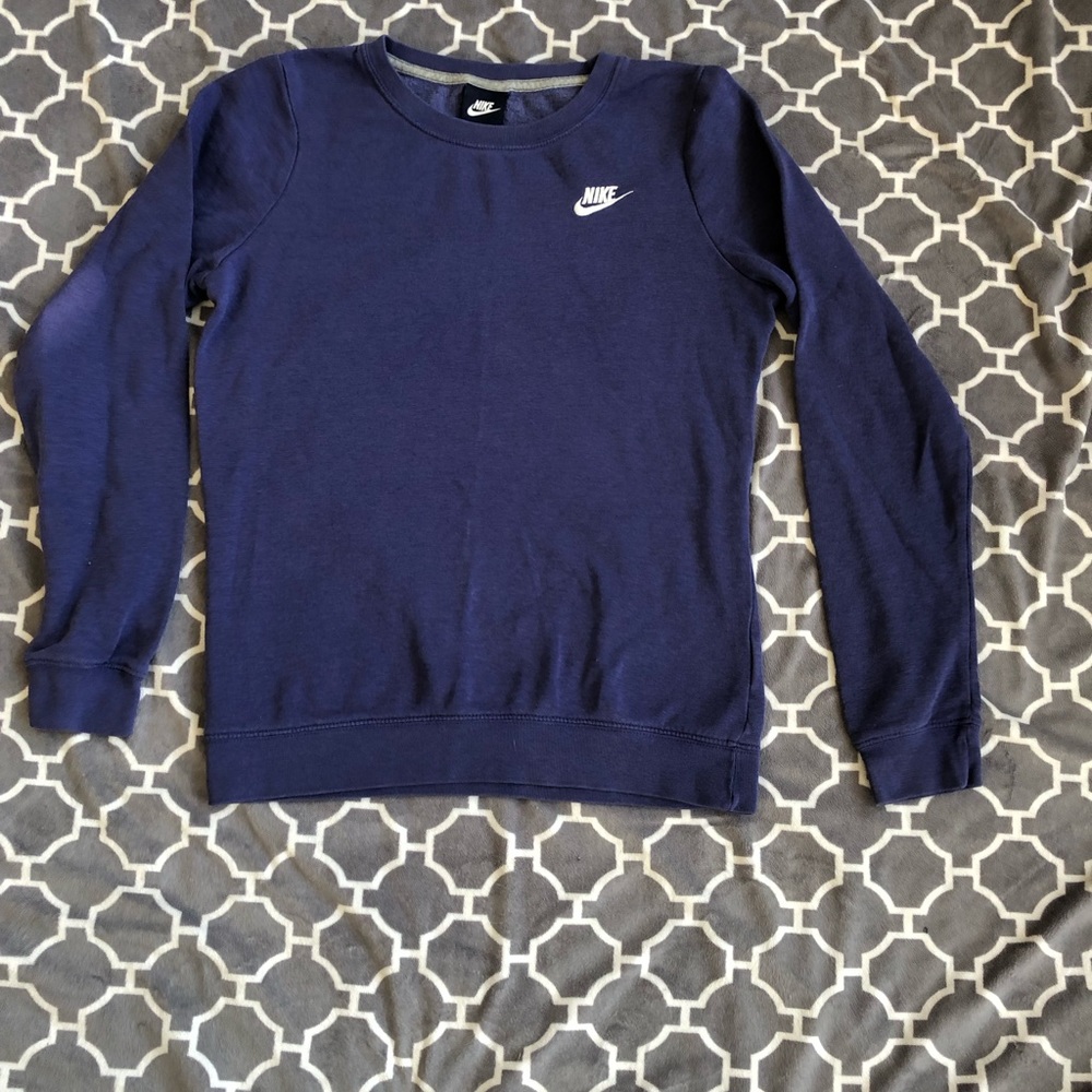 Nike long sleeve shirt size small